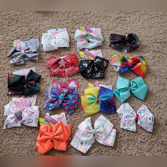 Jojo Siwa Bows ( PICK  TWO FOR $12) - Picture 1 of 1